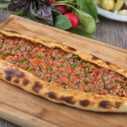 Kıymalı Pide